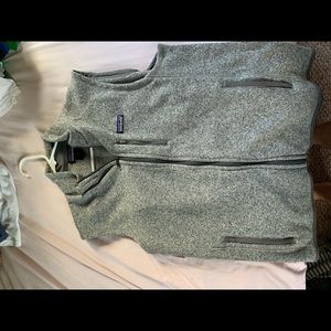 Men’s gray Patagonia vest